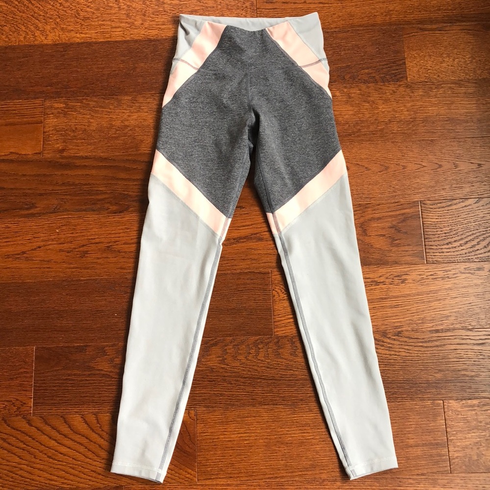 SPRING SALE: Old Navy Women’s Active Leggings